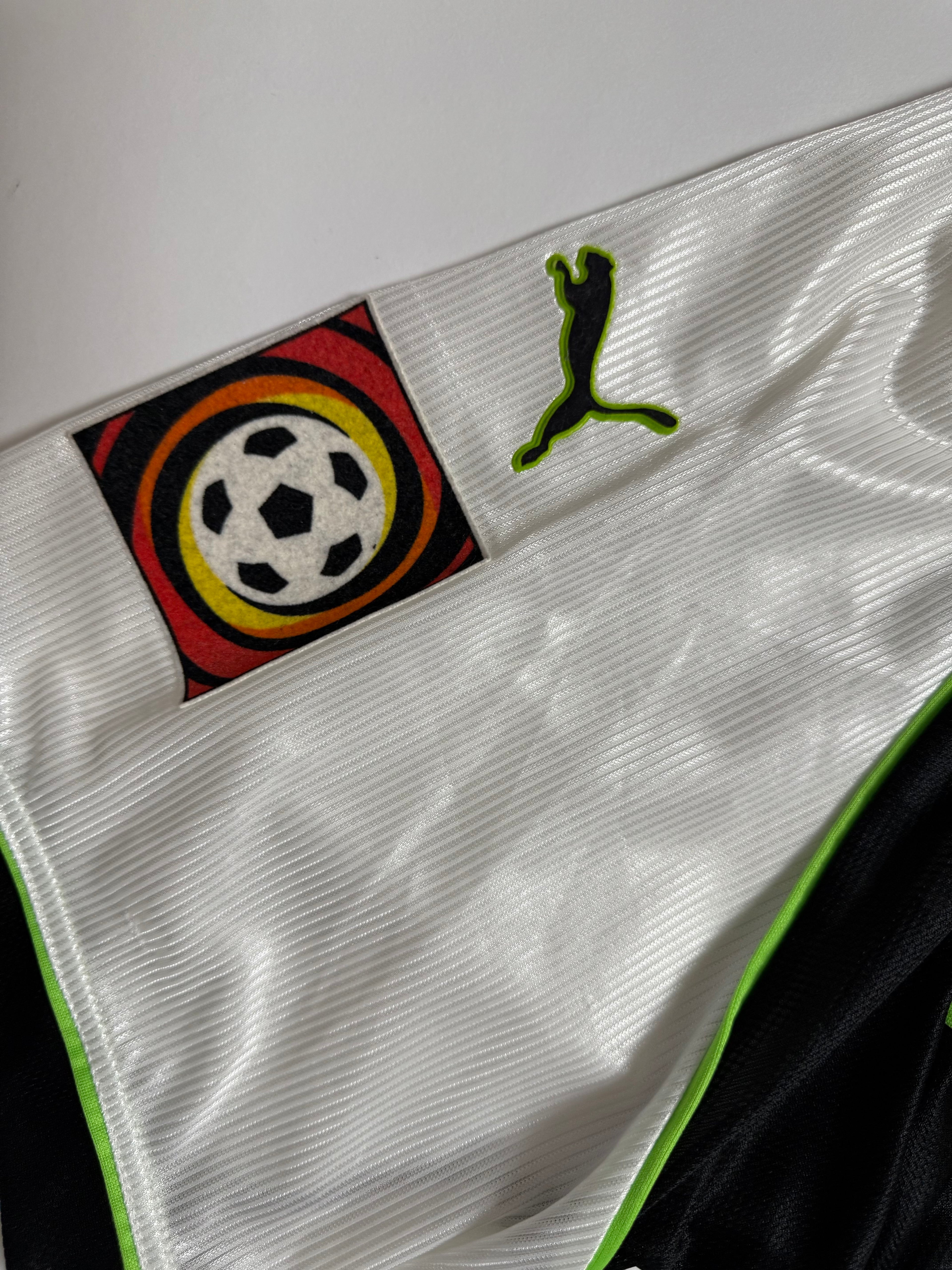 VfL Wolfsburg Heimtrikot 99/00 - #19 Akpoborie - XXL