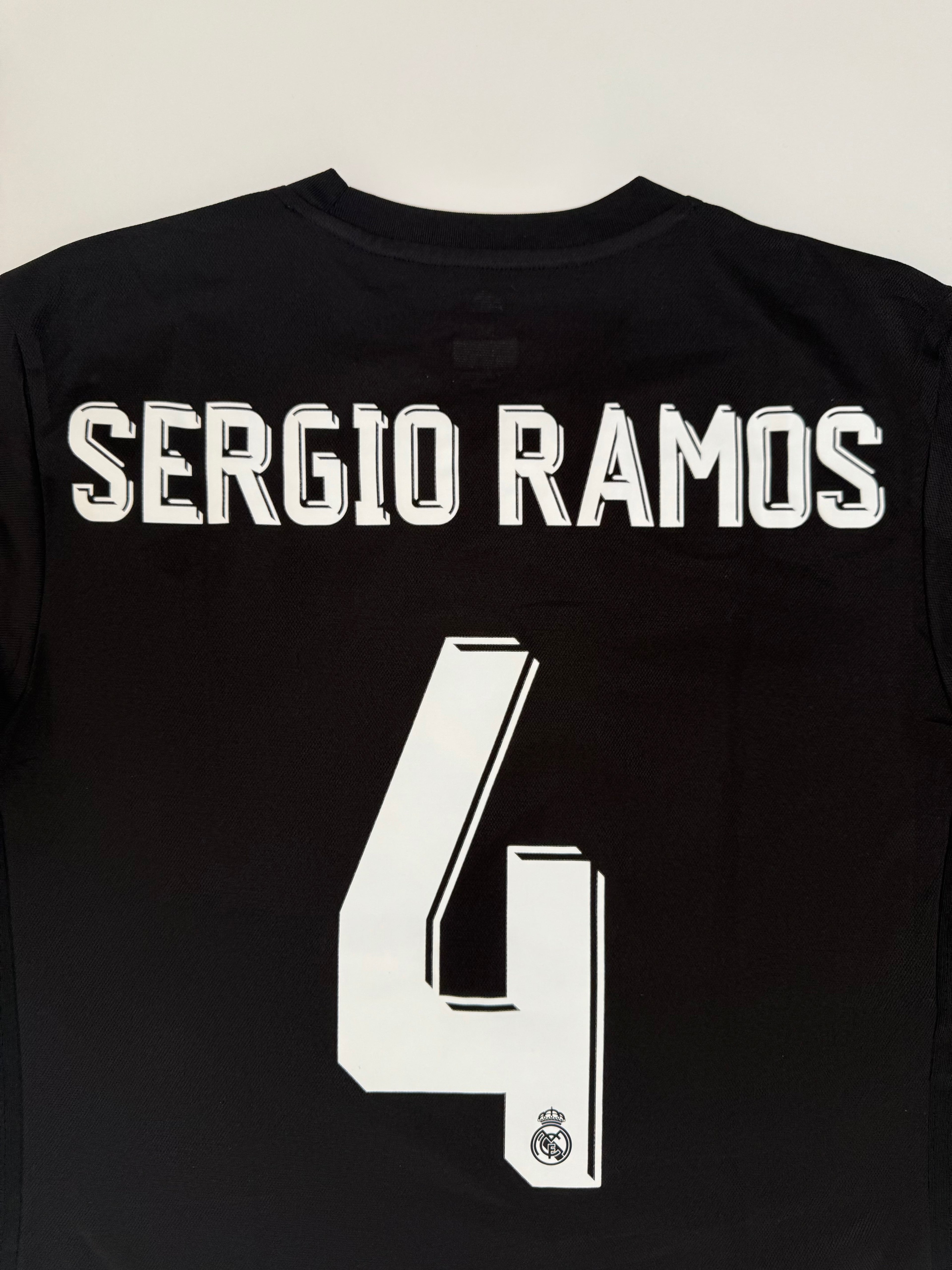 Real Madrid Auswärts 17/18 - #4 Ramos - M