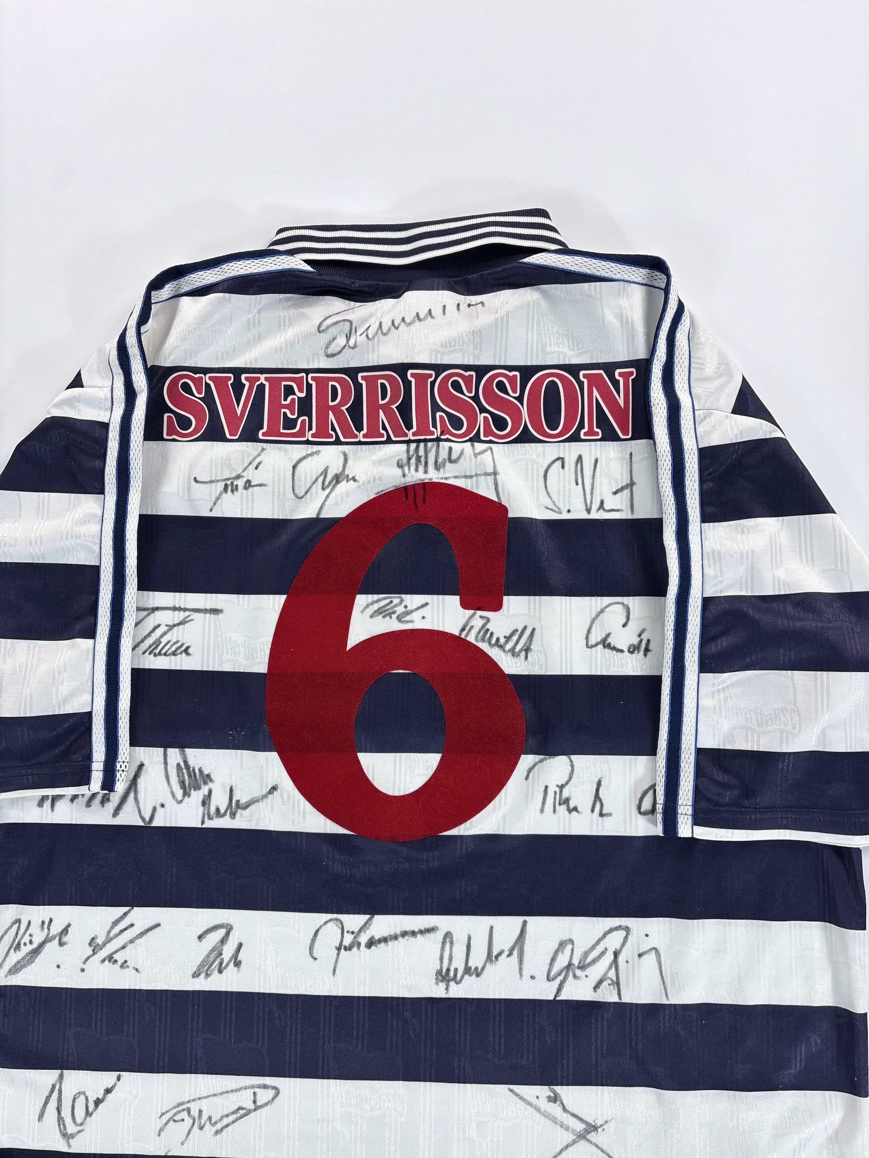 Hertha BSC Heimtrikot 1997/1998 - #6 Sverrisson - XL - Teamsigniert