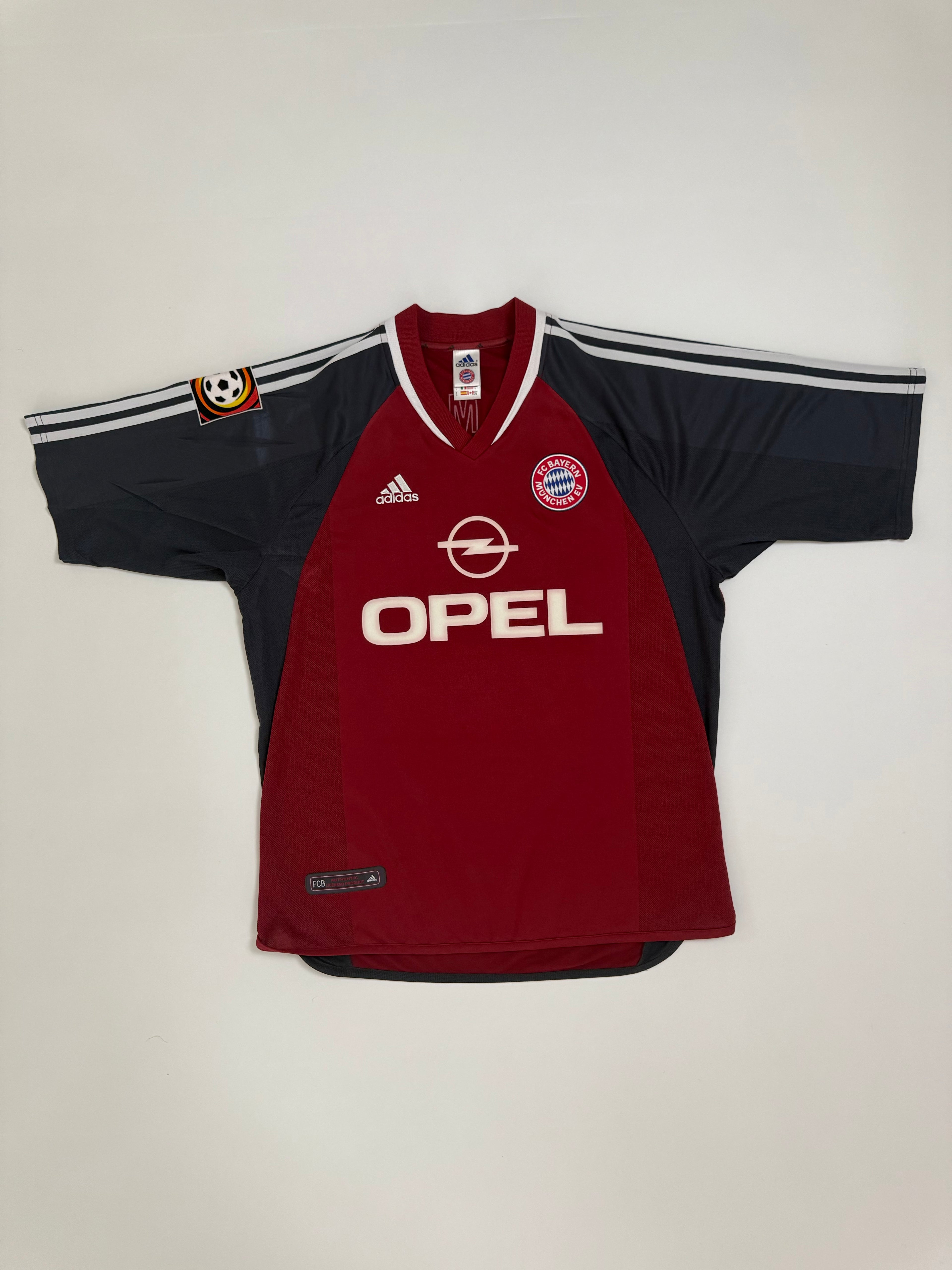 Bayern München Heim 01/02 - #2 Sagnol - L